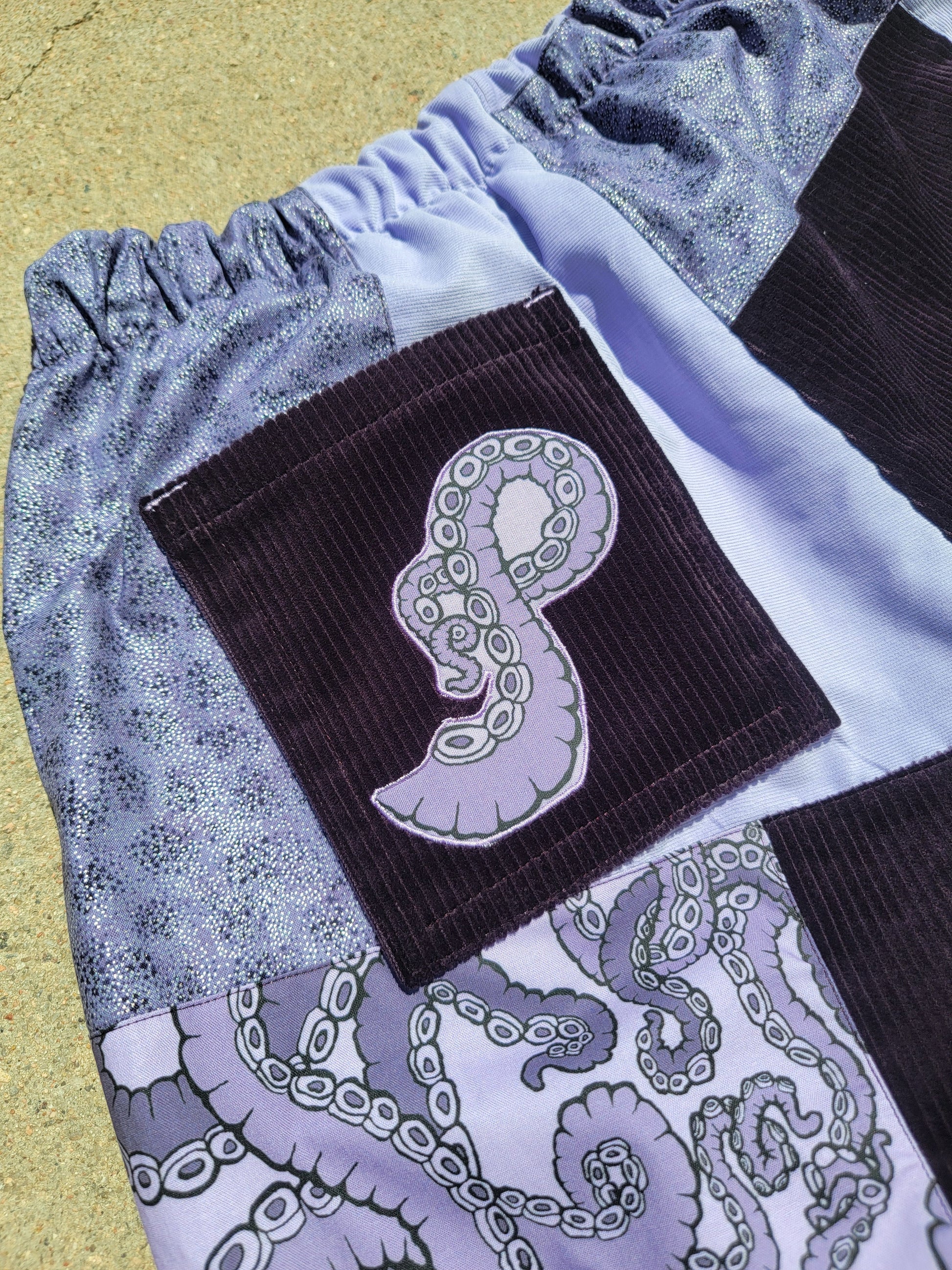 XL Tentacoli Shorts - Nothing is as it Seams
