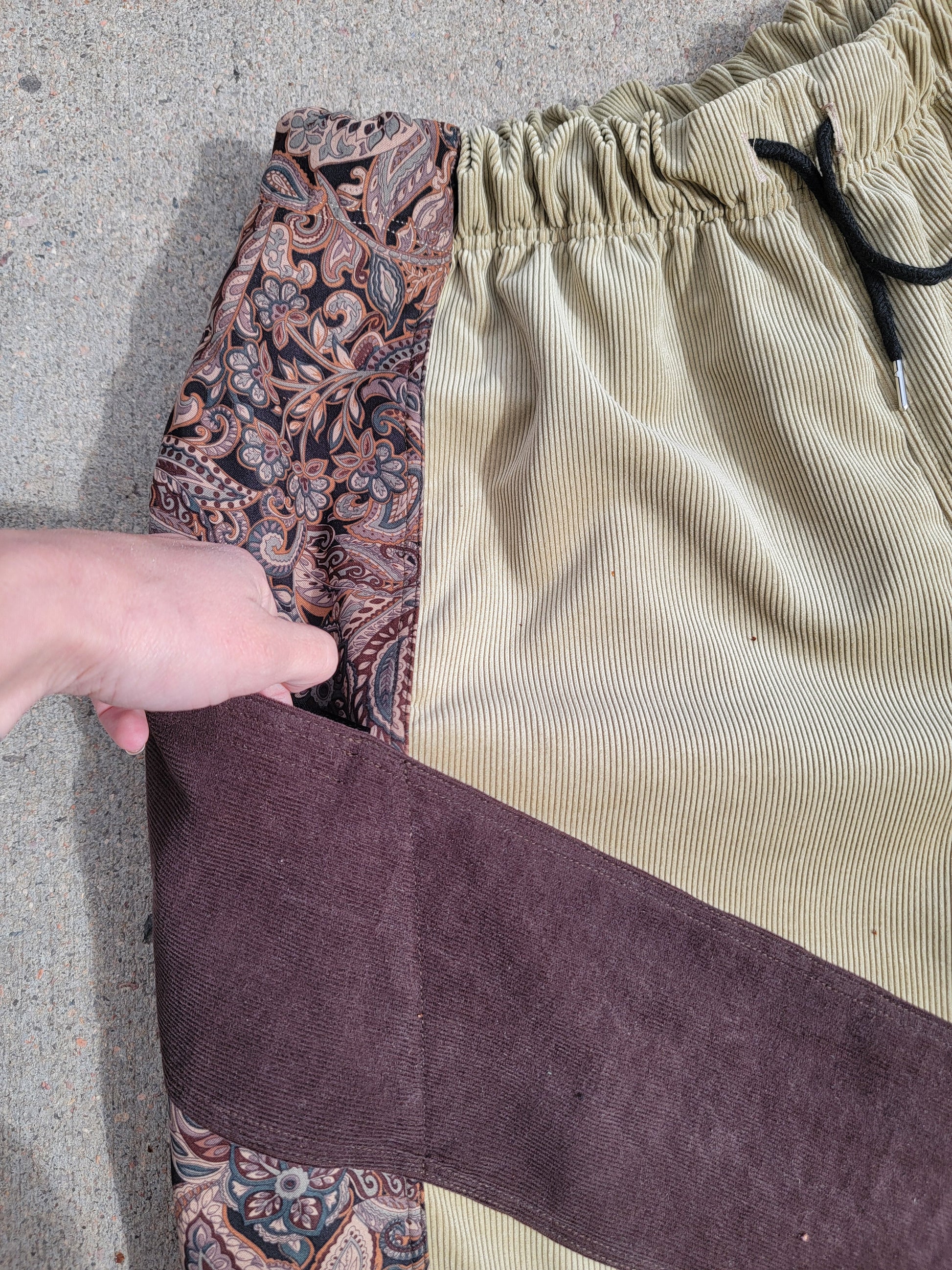 XXL Cargo Shorts - Nothing is as it Seams