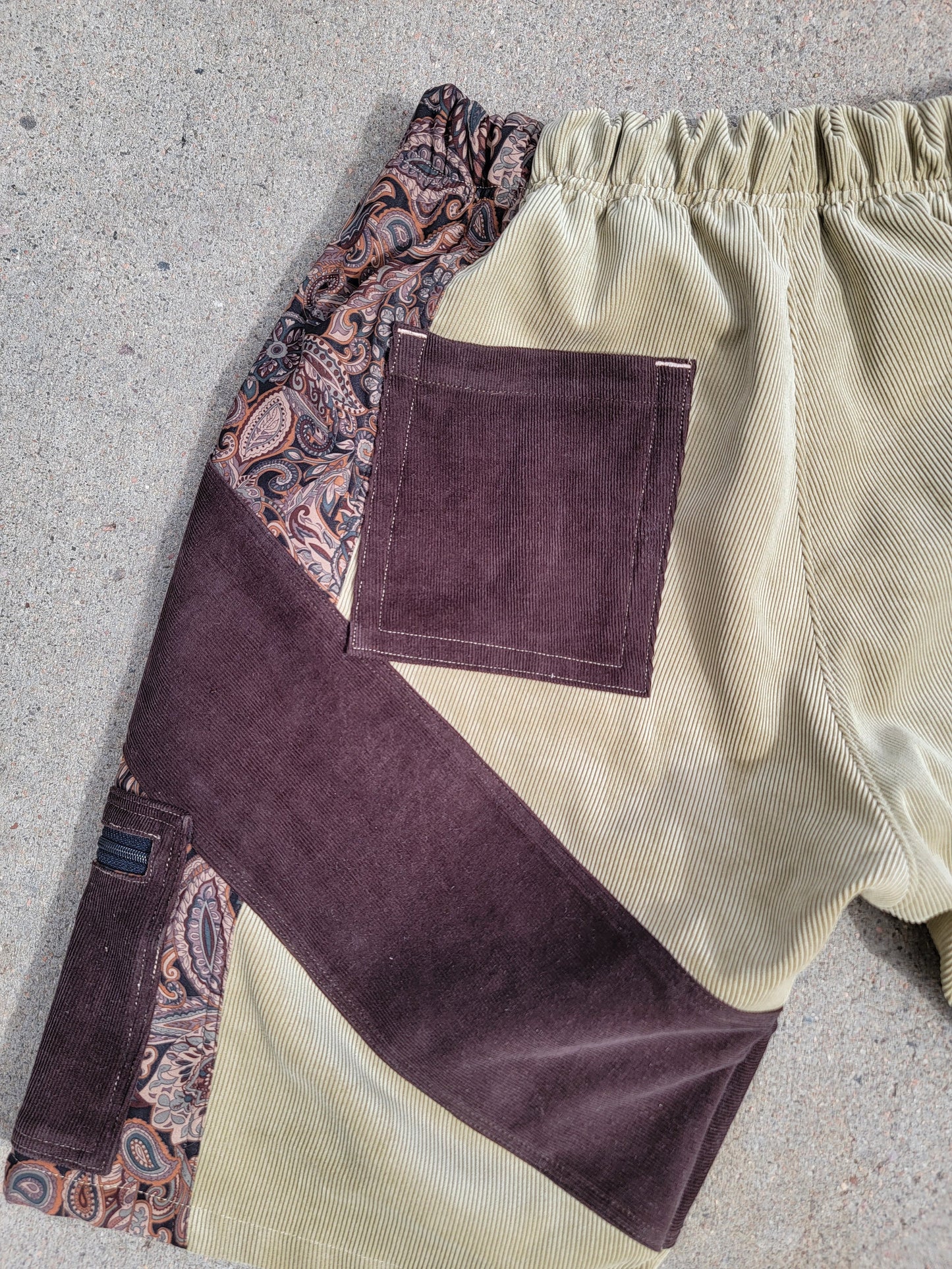 XXL Cargo Shorts - Nothing is as it Seams