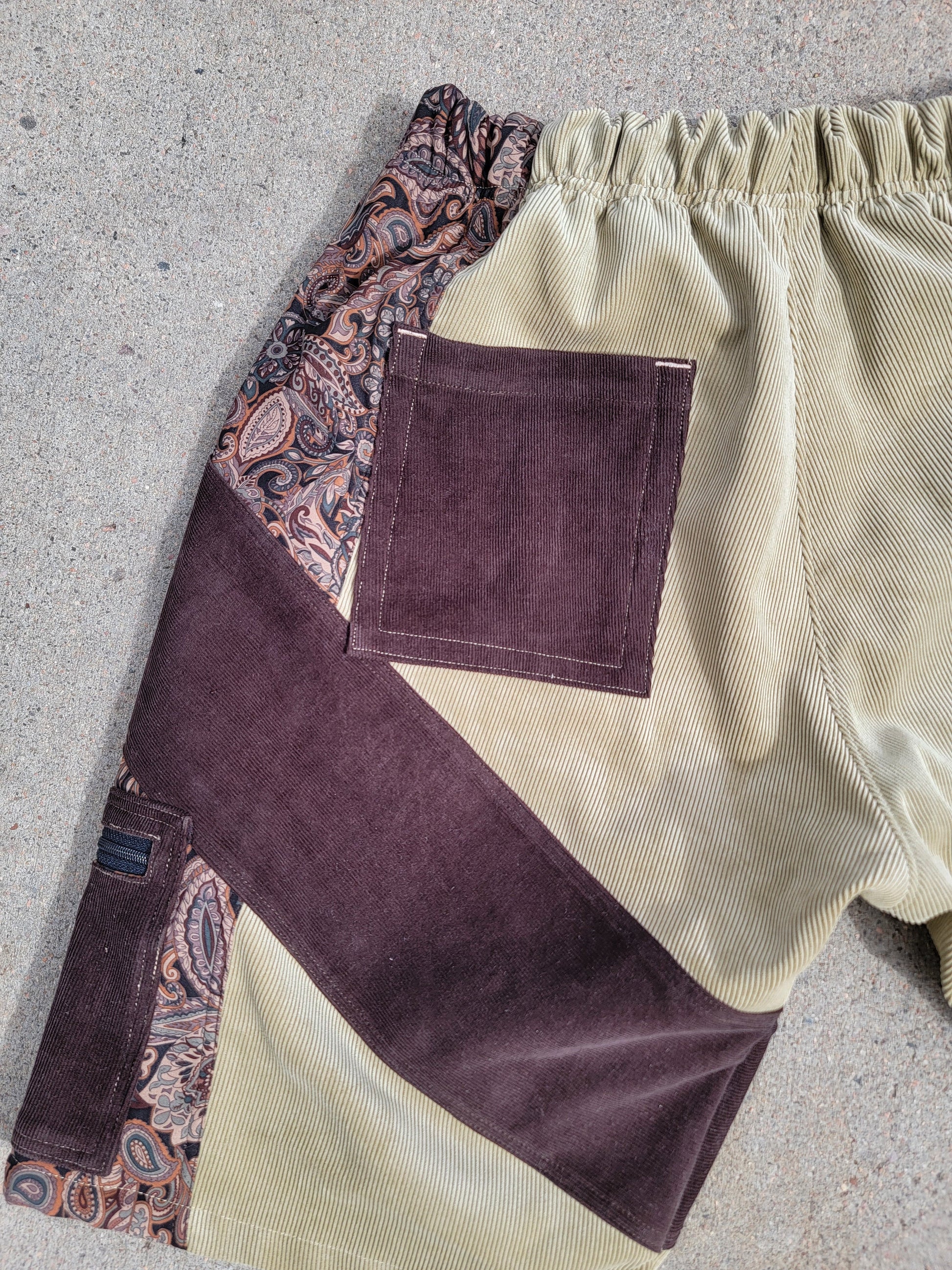 XXL Cargo Shorts - Nothing is as it Seams