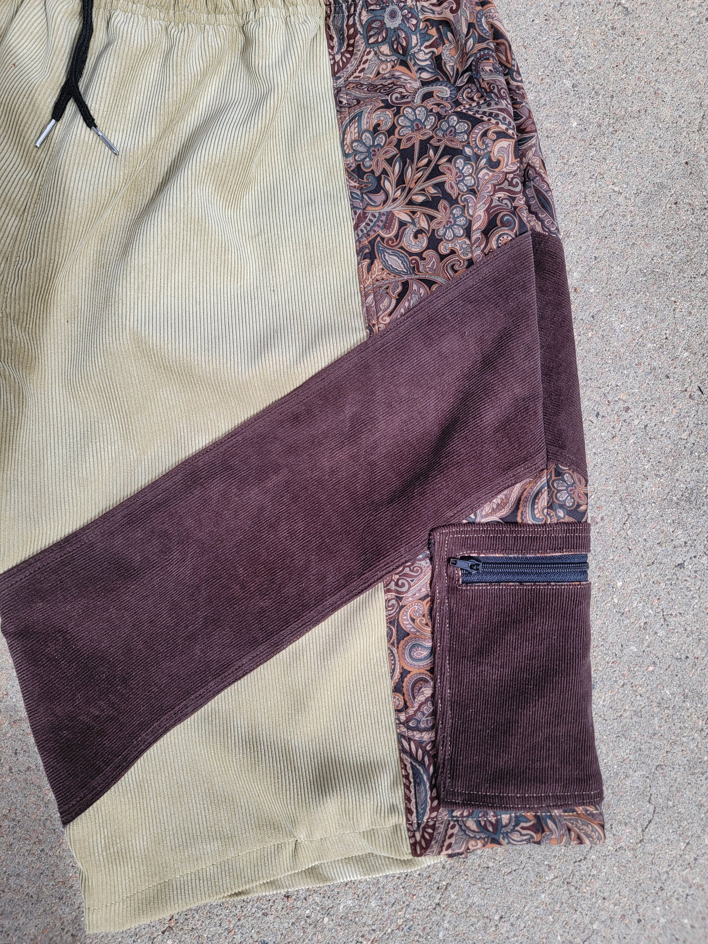 XXL Cargo Shorts - Nothing is as it Seams