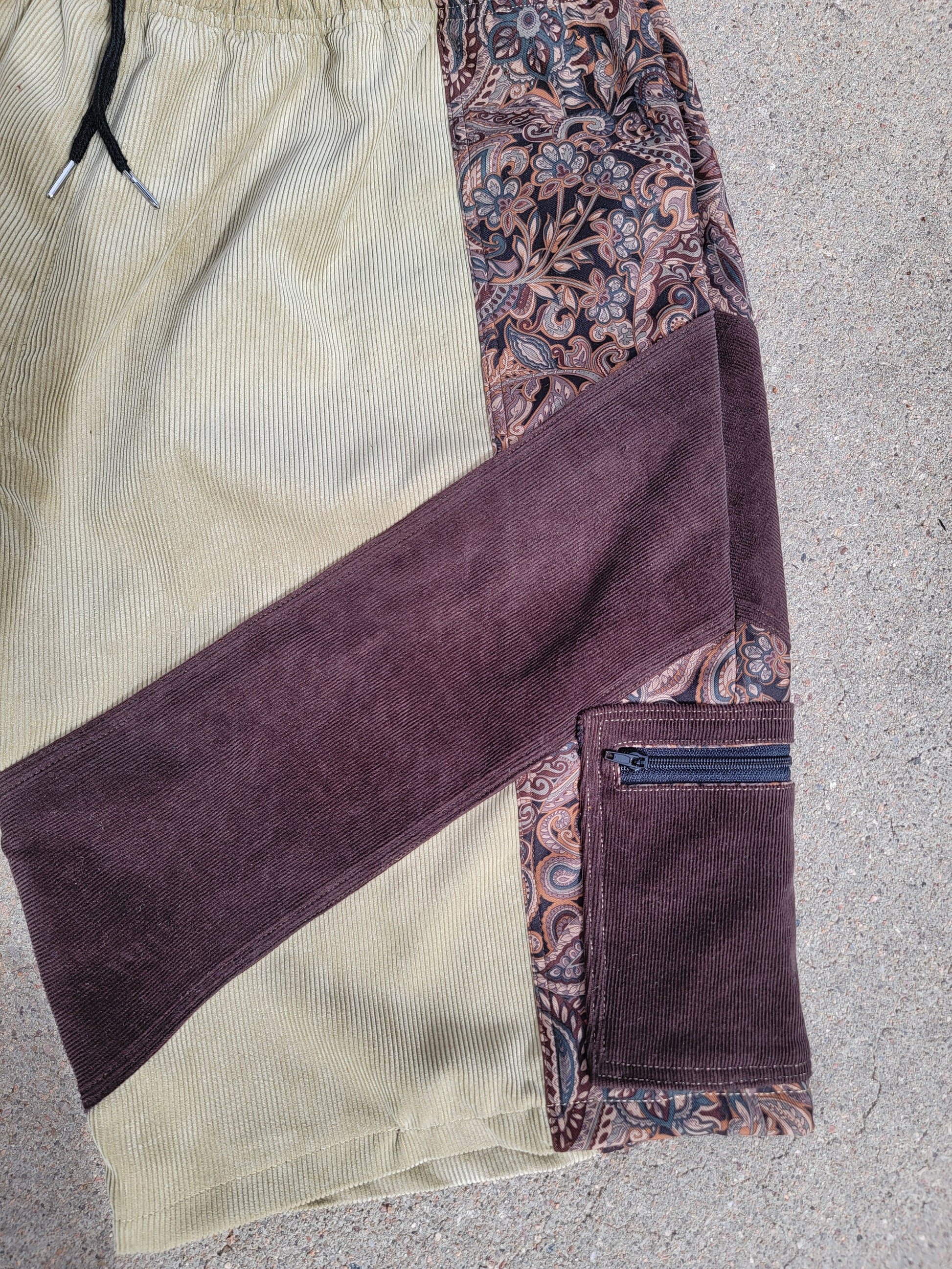 XXL Cargo Shorts - Nothing is as it Seams