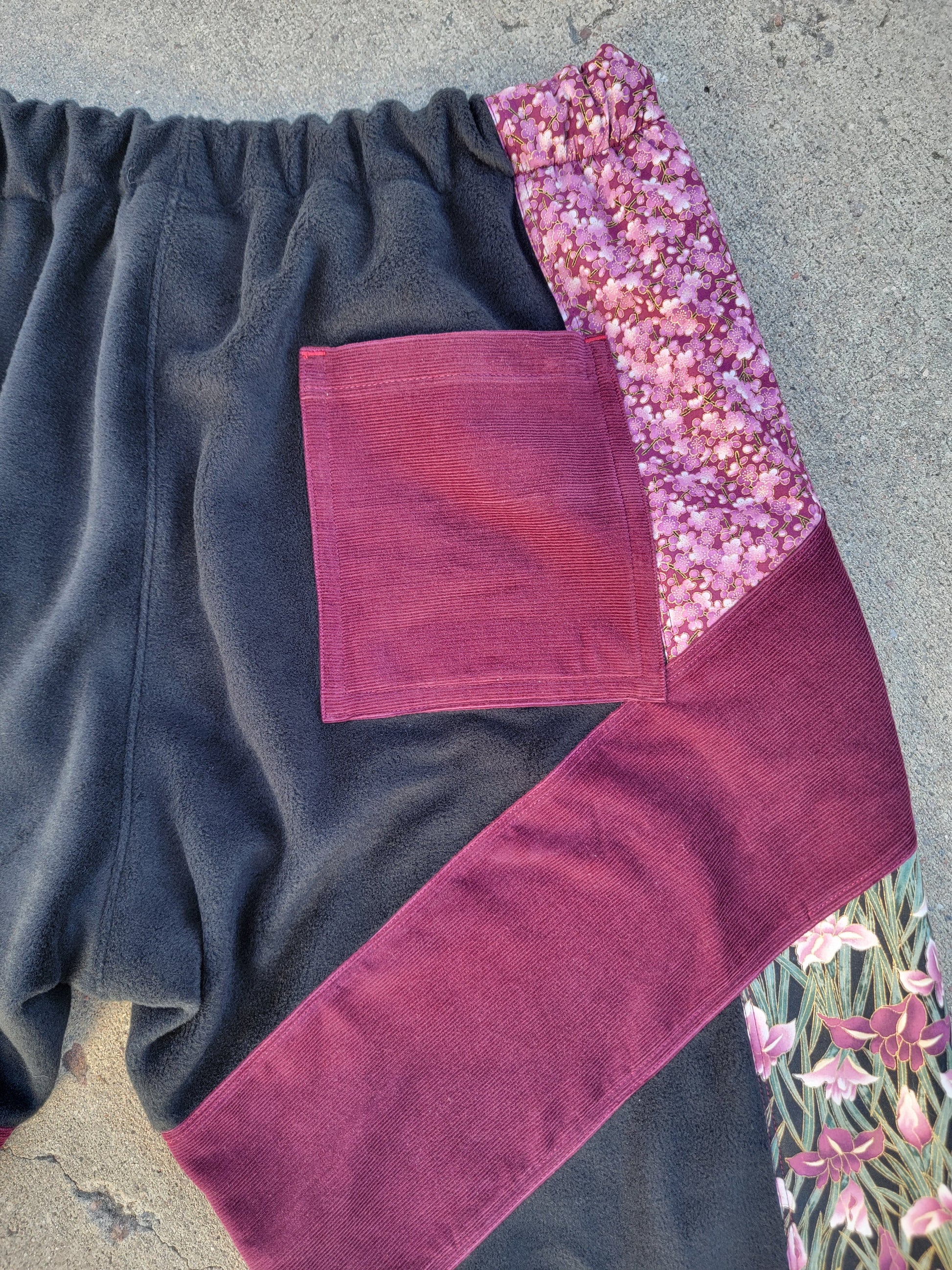 XXL Cargo Sweats - Nothing is as it Seams