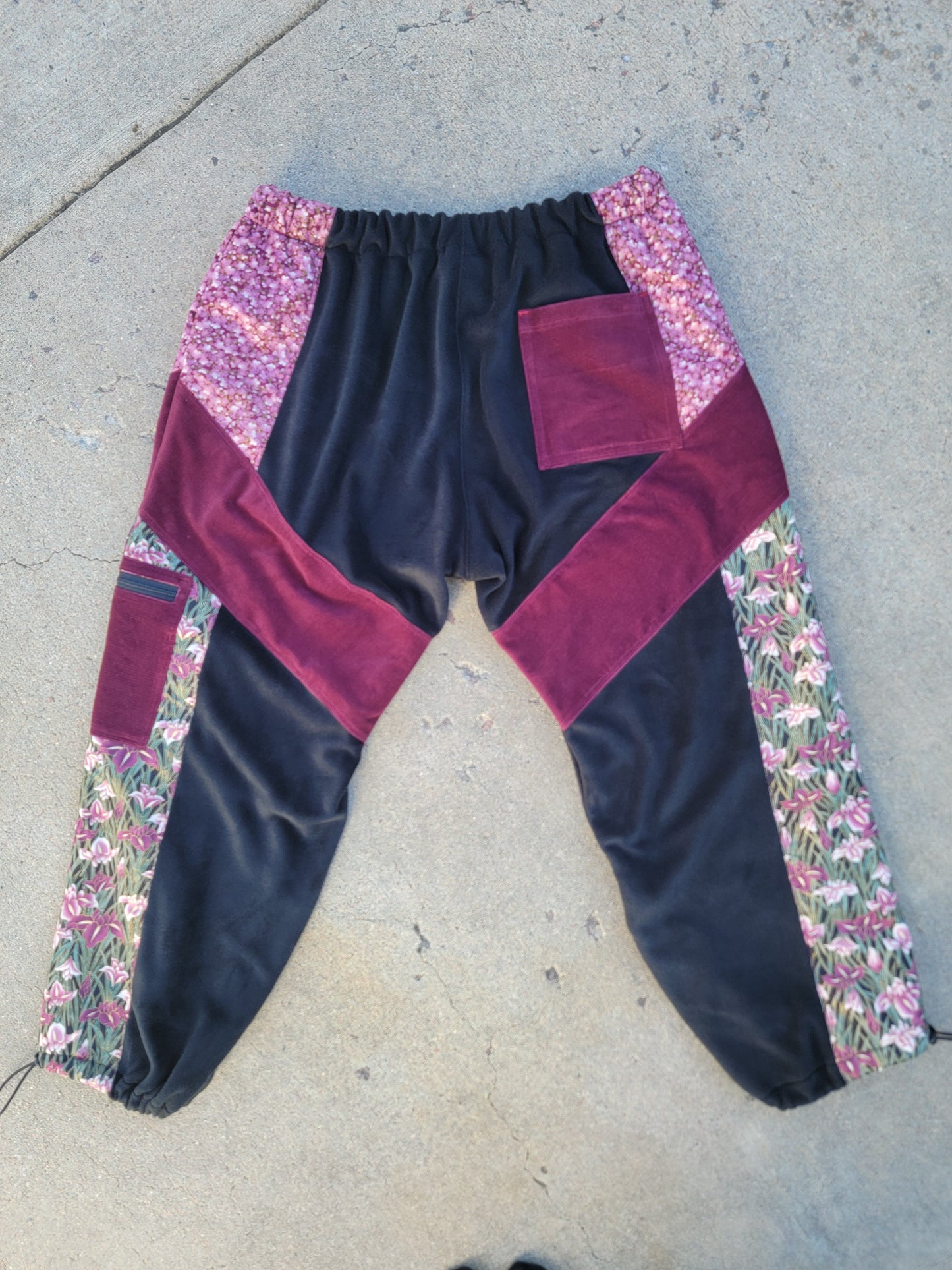 XXL Cargo Sweats - Nothing is as it Seams